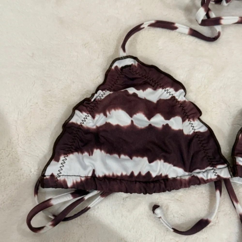 New! Frankie’s Bikinis Tidal Triangle Bikini Top Taro Tie Dye brown 31540